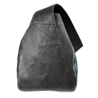 Messenger Bag silver & blue 2